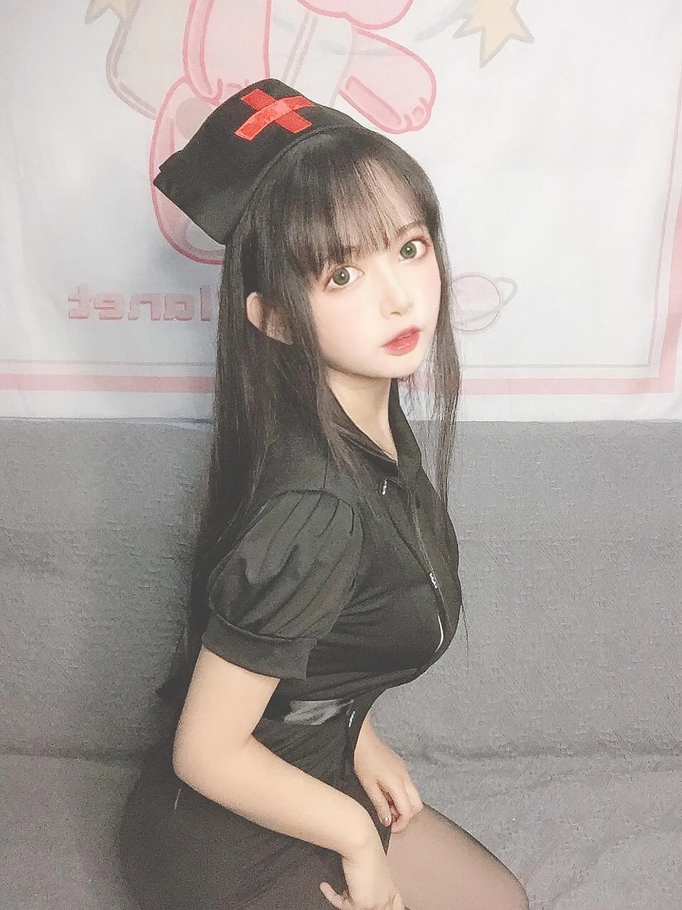 黑猫猫OvO – NO.21 护士喵自拍 [19P]插图9